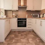 Holiday home Kingfisher Cottage, 11 Airebank Terrace *